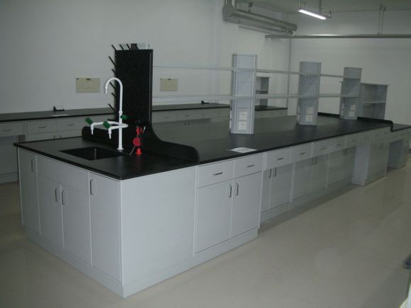 哪種實驗台比較好？